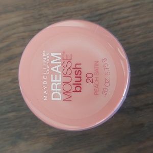 🍑 Peach Satin blush